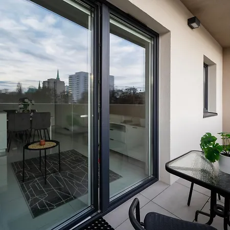 Wolczanska - Balcony&ac - By Rentujemy Apartment Lodz